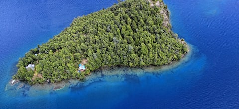 Cabin, Las Bandurrias Private Island, Lago las Rocas