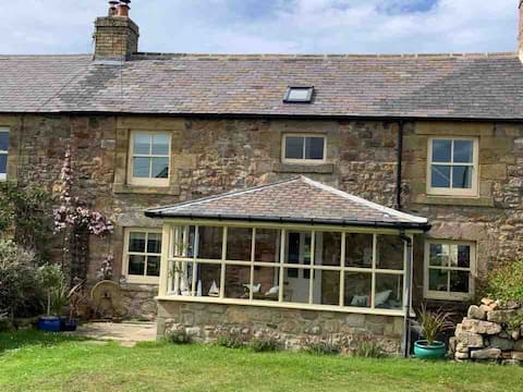 Top Airbnb: Prime location - Cottage, Beadnell Northumberland in Beadnell