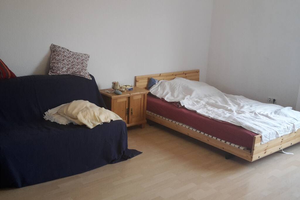 Zimmer mit 1,40 Bett und ausziehbarem Sofa