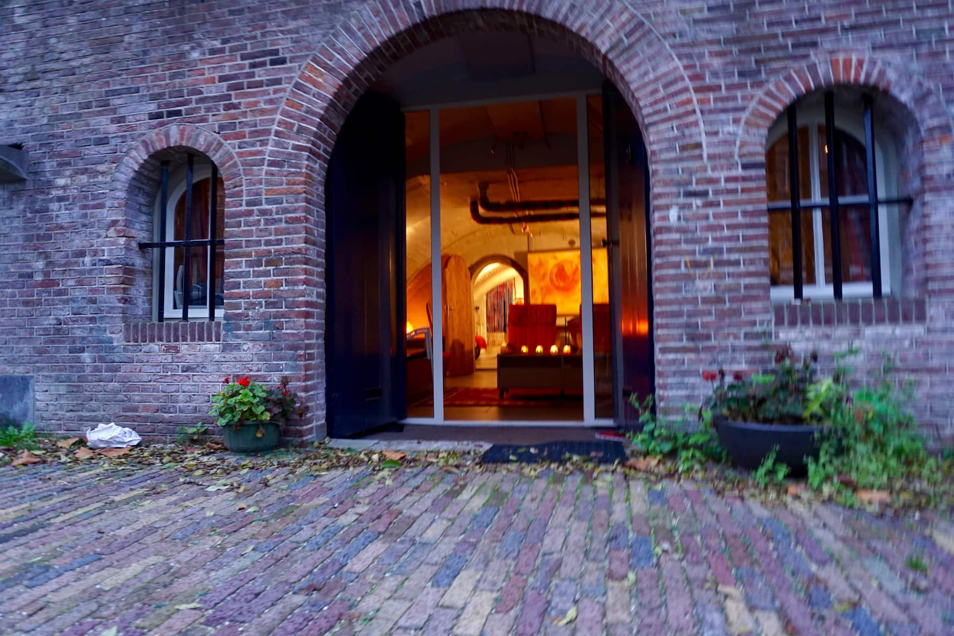 Cosy apartment in a wharf cellar