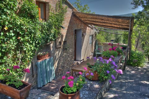 a hideaway in the heart of tuscany