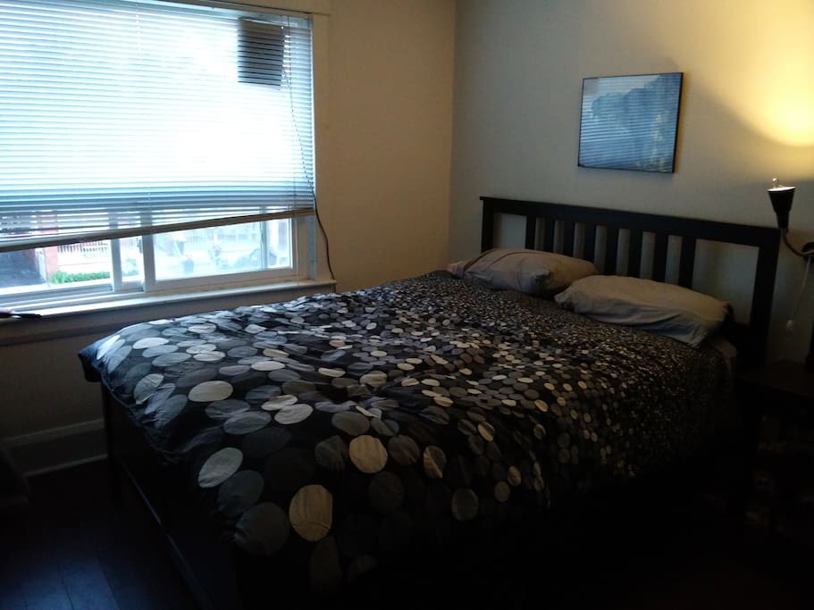 Queen size bed