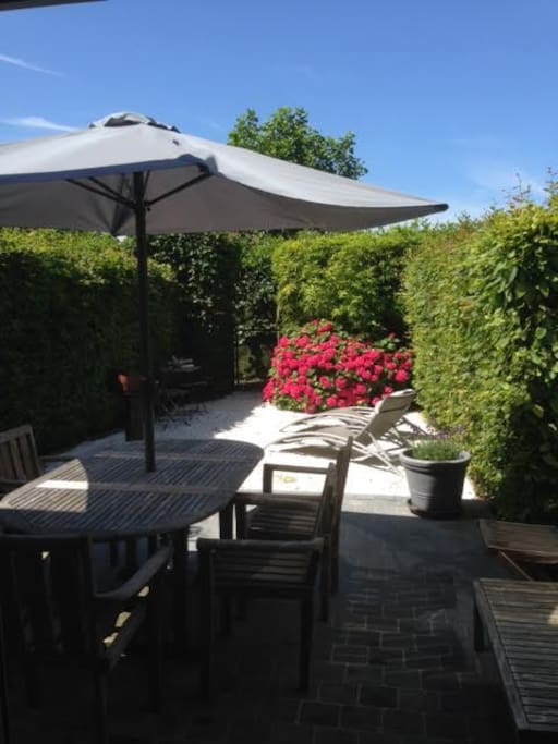 Le jardin et la terrasse
