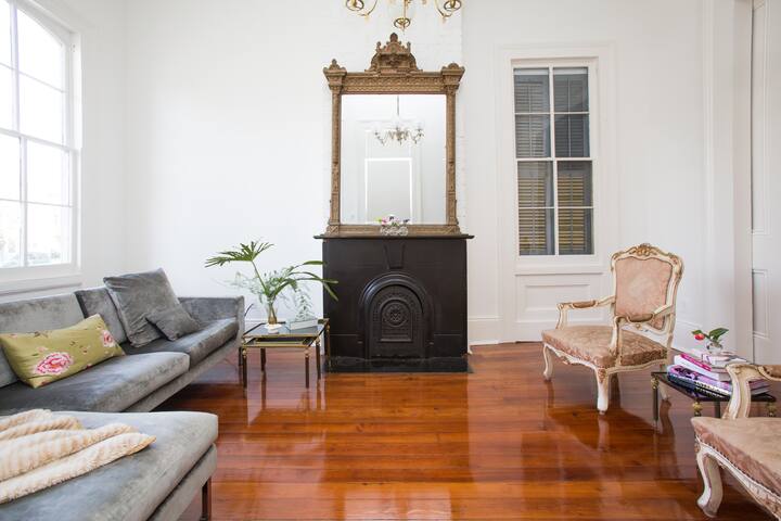 Legal Rental : Elegant Lower Garden District Home