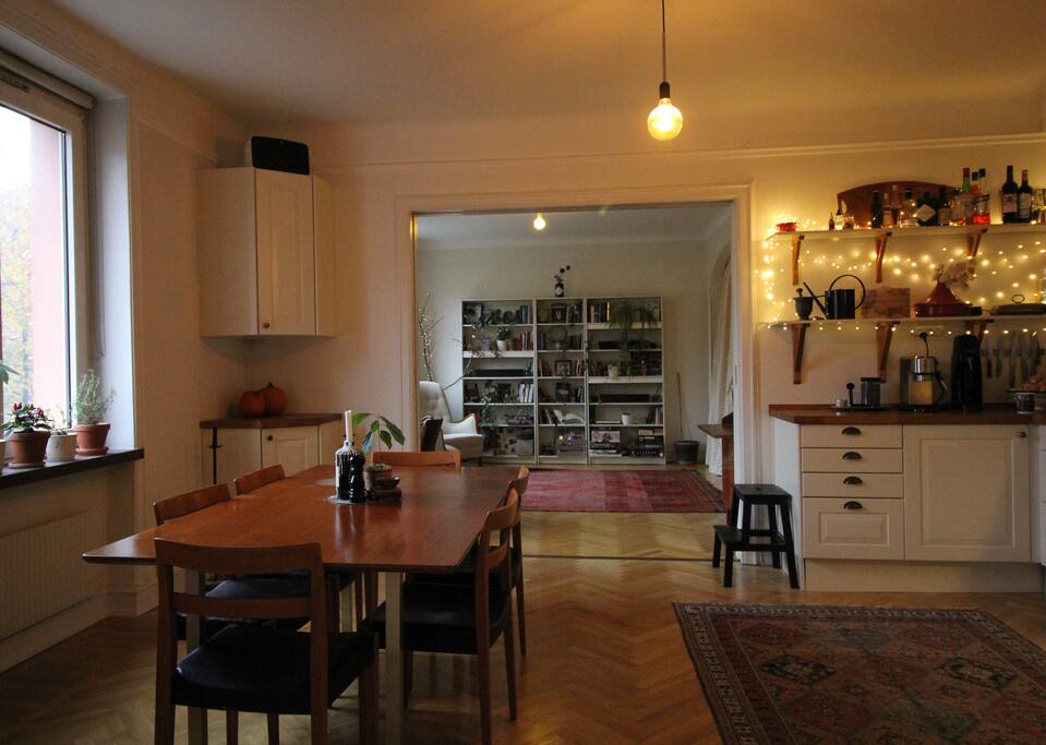 Kitchen to Library/Bedroom/Office