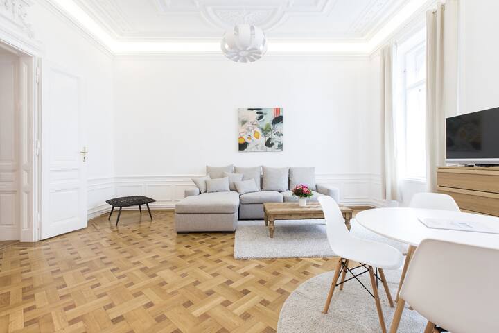 Fabulous City Center Apartment – Apt 18A gallery image 5