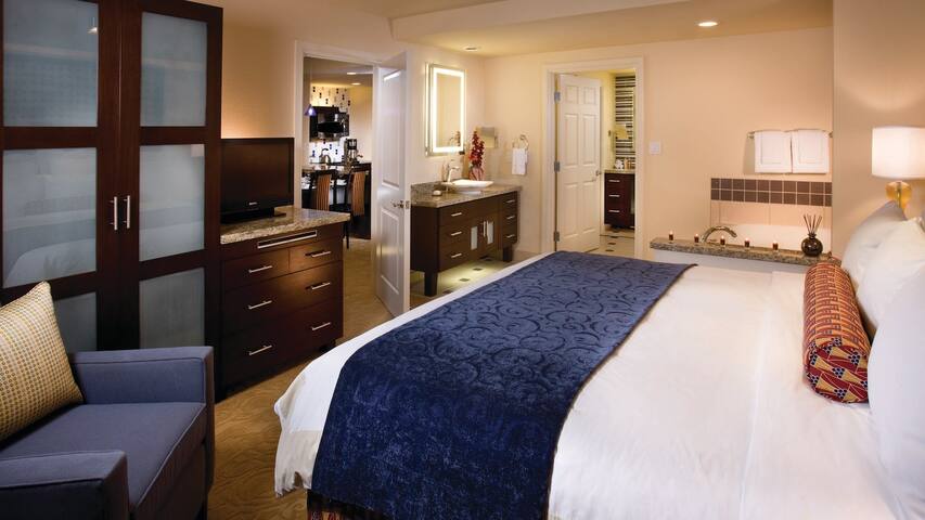 Las Vegas Marriott’s Grand Chateau-2 bedroom suite gallery image 3