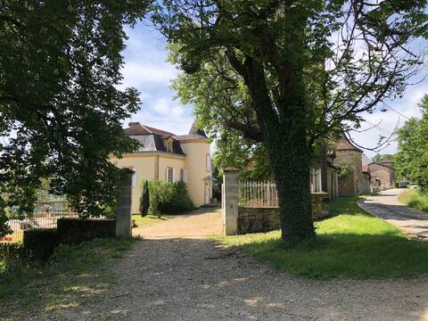 Manor house with view of listed village