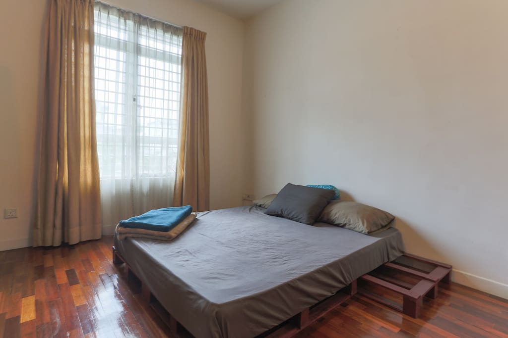 Spacious room, queen size bed with attached bathroom