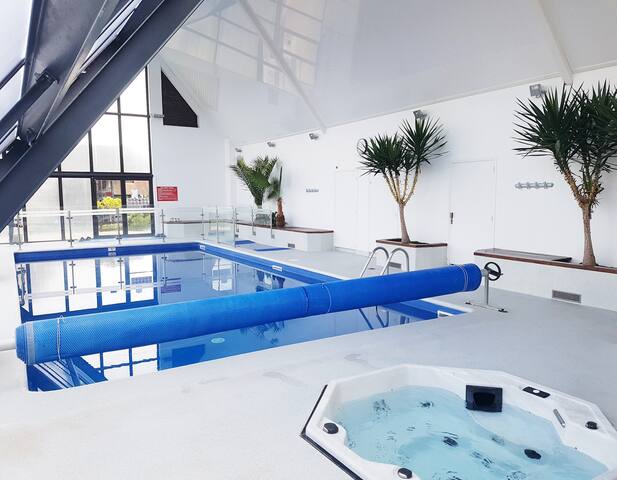 2 pièces 4 pers Piscine chauffée couverte/Jacuzzi