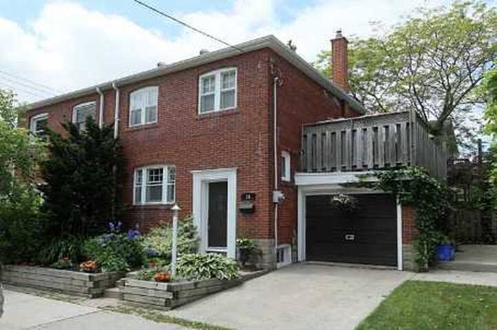Beautiful Davisville Toronto Home