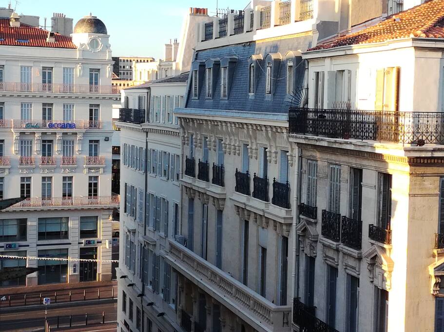 Vue depuis la chambre (1) Canebière