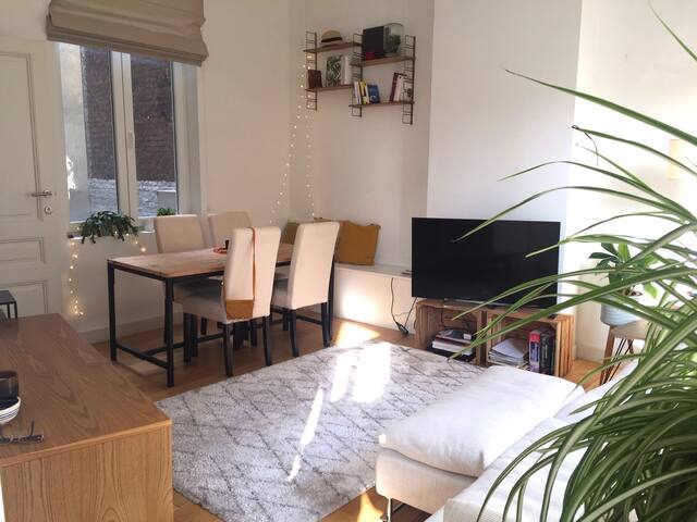 Lovely apartment in “Le Châtelain” – 2 bedrooms gallery image 2