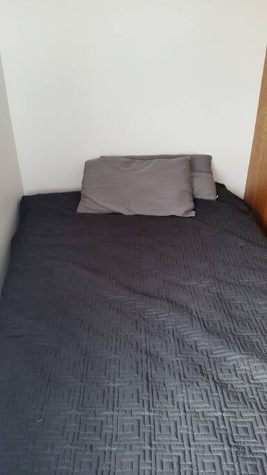 Guest bedroom