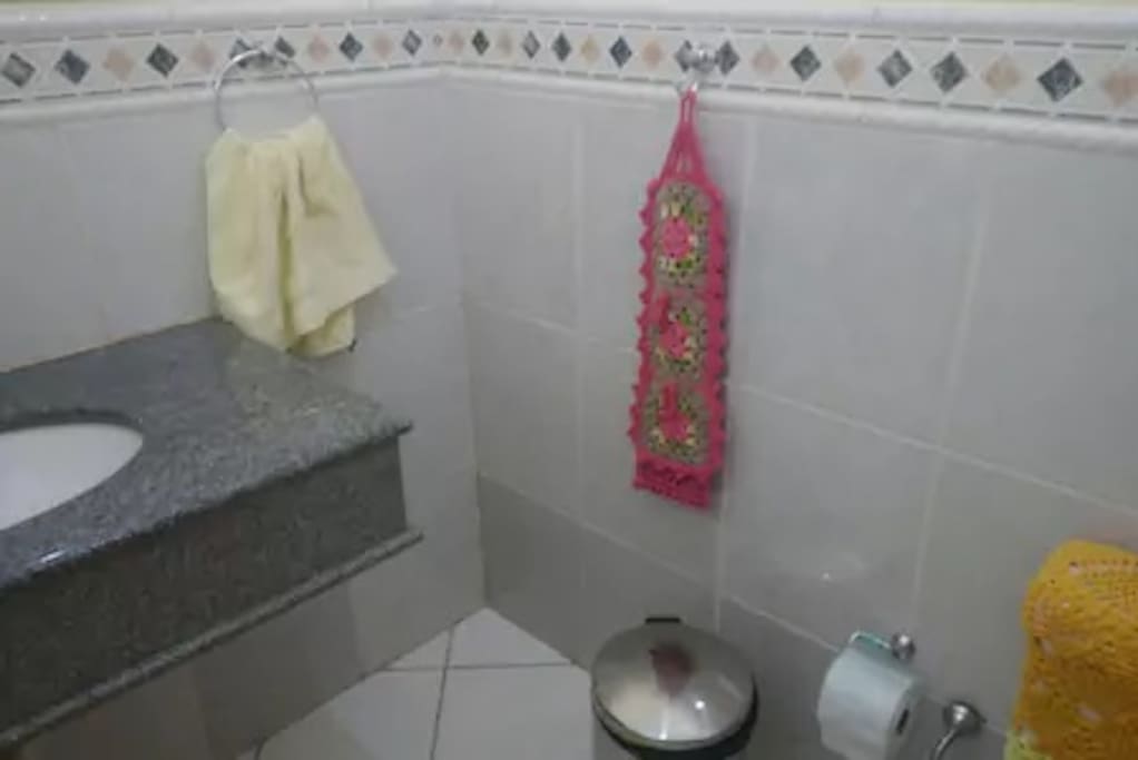 Lavabo faz parte do quarto