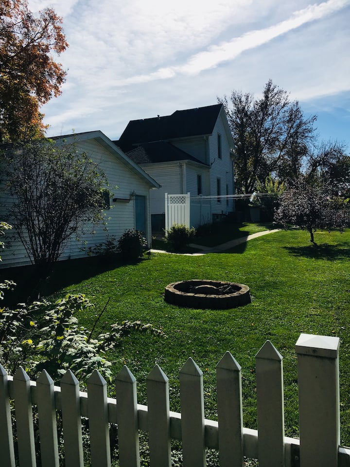 Blu-Mae Marie Folk House