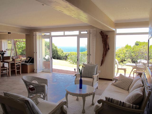 Penguin Suite Simon’s Town – Cape Town- Cape Point