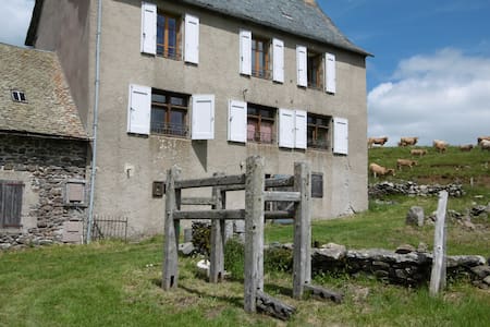 Aubrac locations de vacances et logements Aubrac 