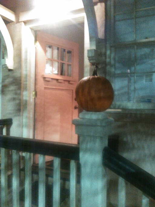 The Pearl Street Gallery of Women's Art