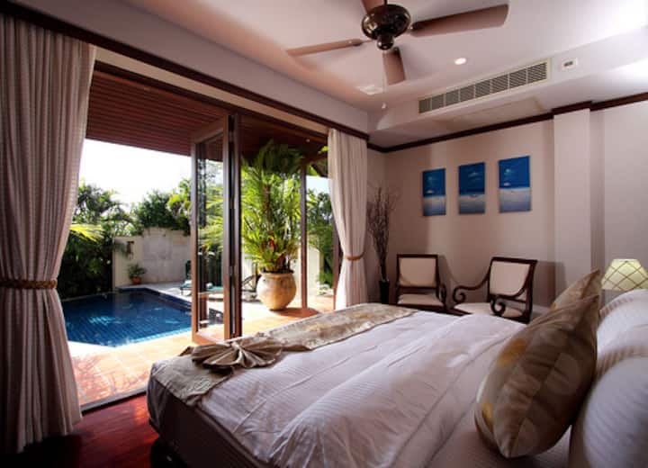 Საძინებელი 2 აუზზე წვდომა