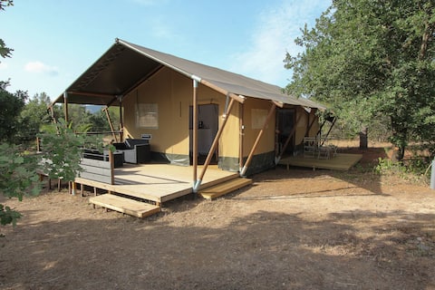 Top Airbnb: Colonial House in Hyères