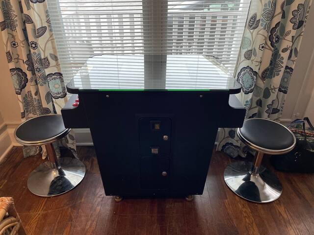 Get your retro game on. No coins needed!