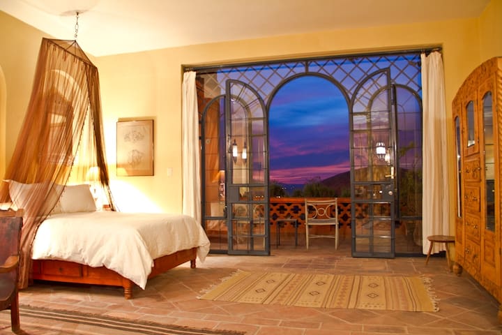 Casita Topaz  CENTRO / View from WITHIN the casita