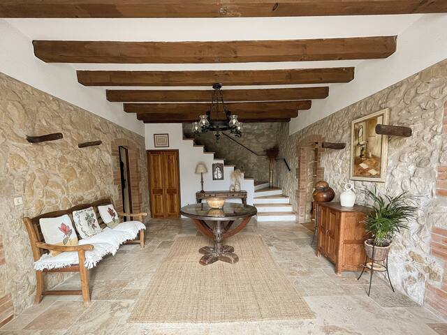 Mas Quatre Camins. gallery image 3