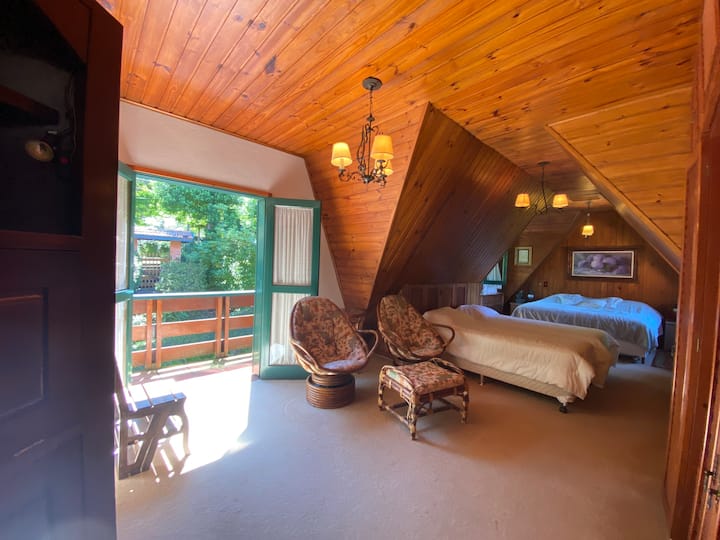 Master Suite A - 34m2Master Suite A - 34m2 - ორადგილიანი საწოლი + 2 ერთადგილიანი საწოლი, დიდი აივანი