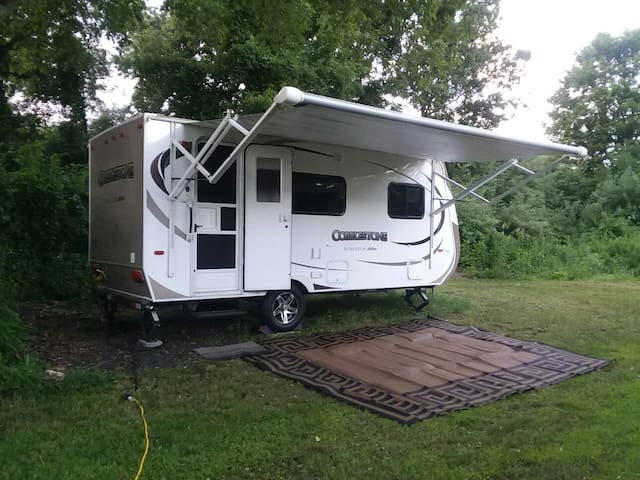 Modern 18 Ft Camper on 11 Acres with River Access