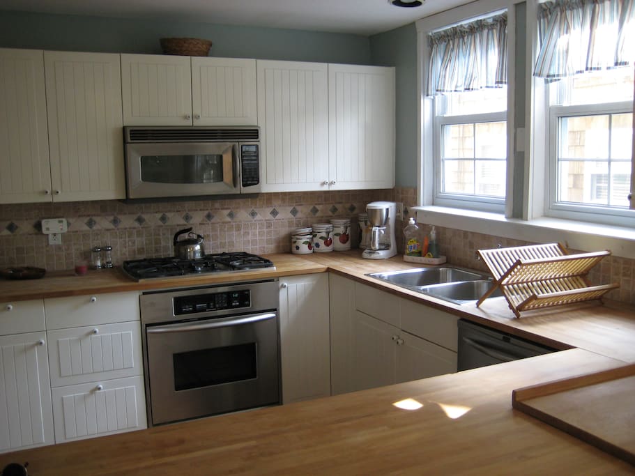 Well equipped kitchen