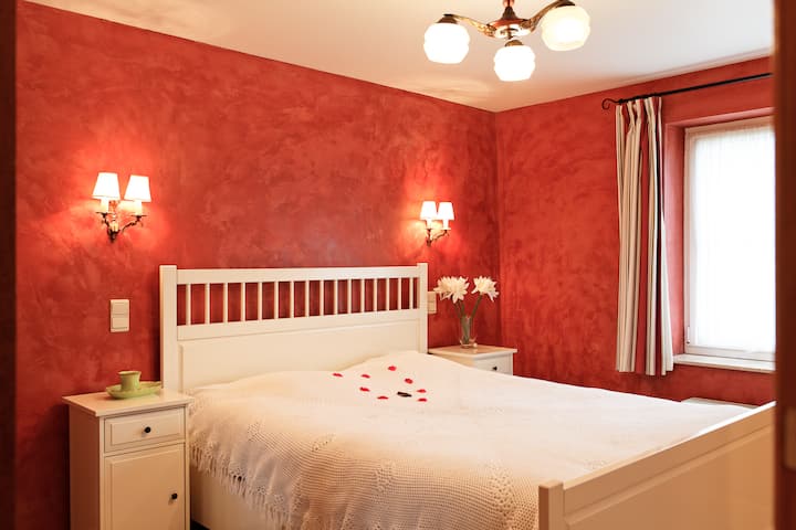 Chambre Amour Gîte myosotis Indigo