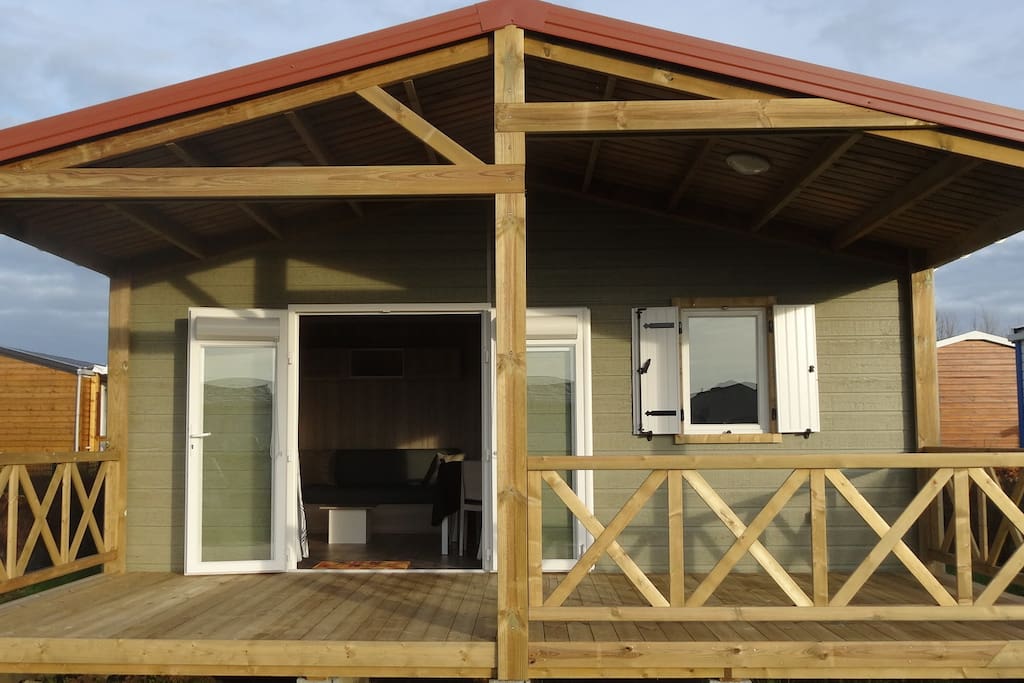 notre chalet avec terrasse couverte exposition ouest