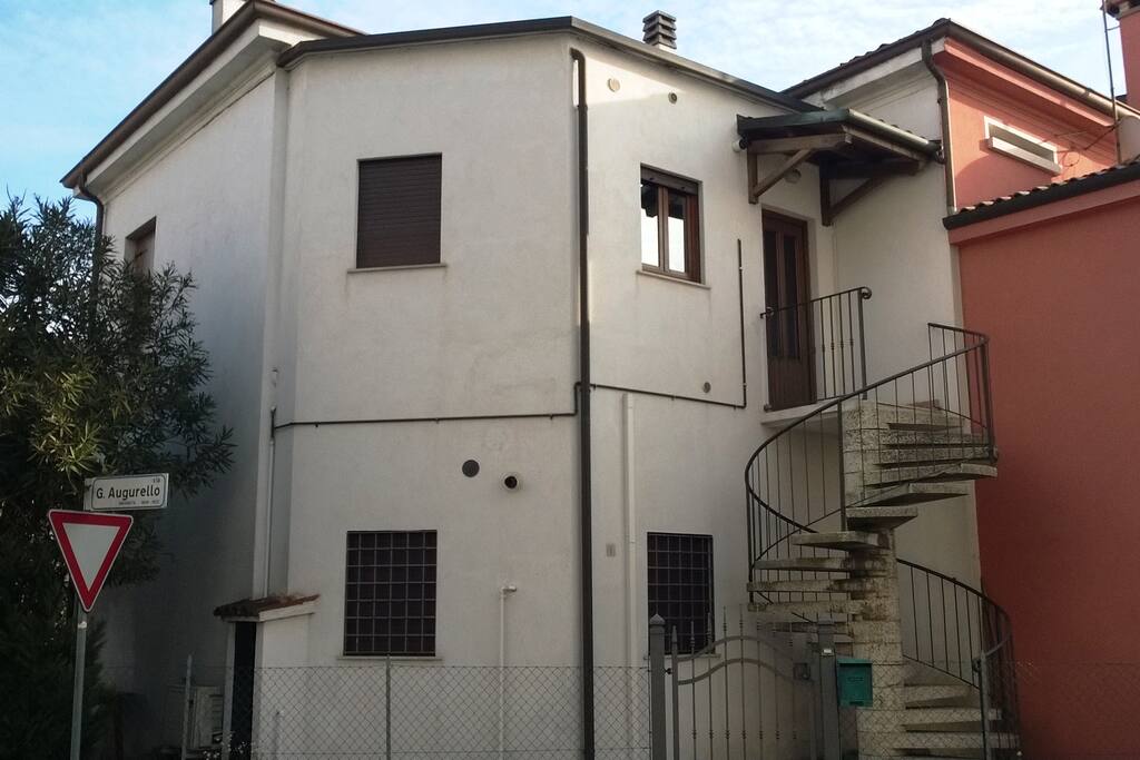 veduta esterno casa
