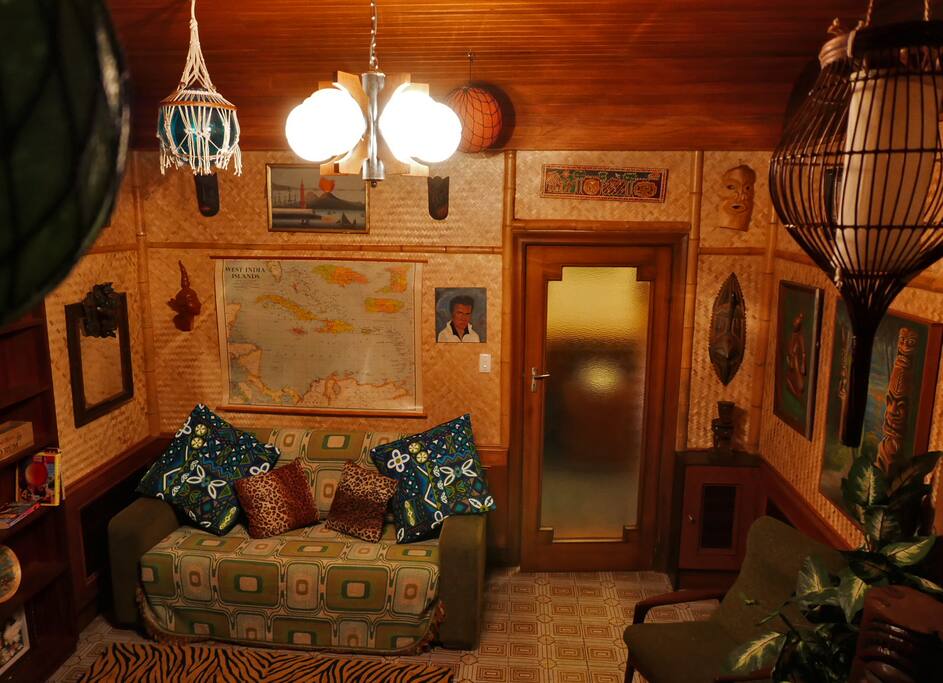 Tiki Calypso Lounge