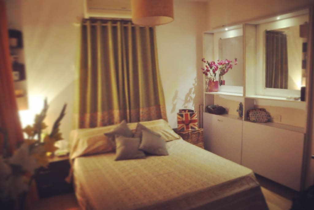 The Guest Bed and the Dressing Table for two ; )