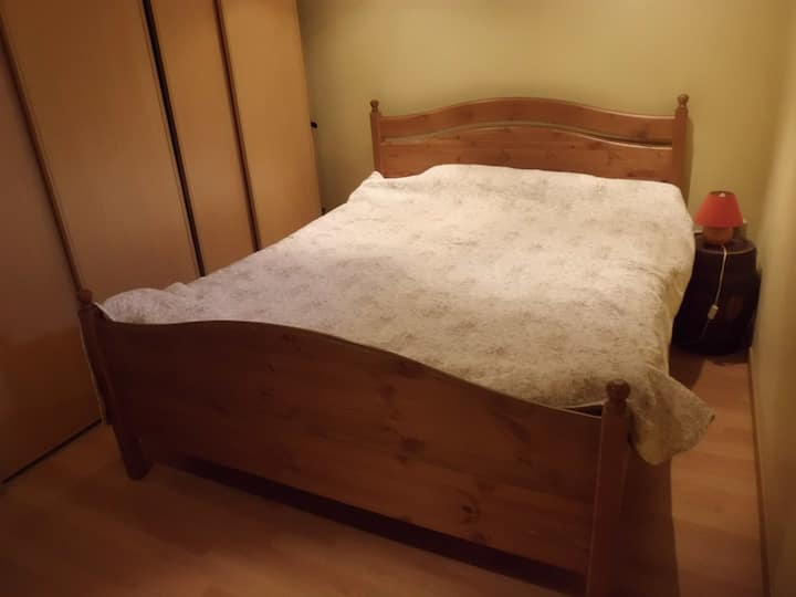 ห้องพร้อมเตียงคู่ 1 หลัง