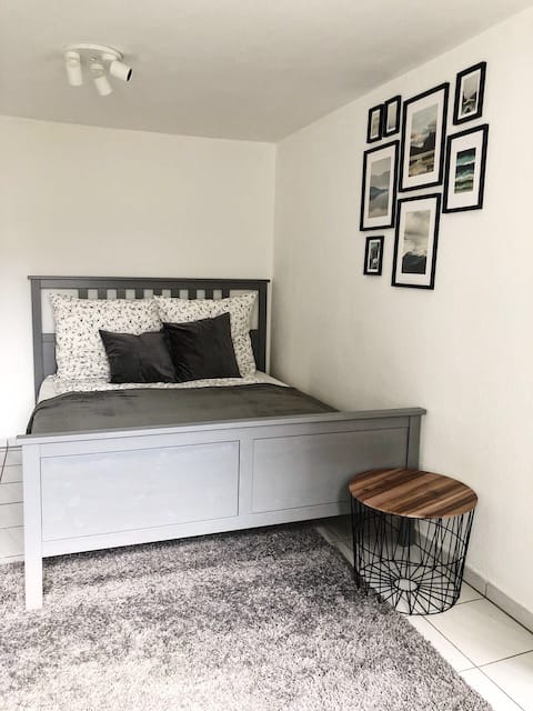 Charming garden apartment with private large garden