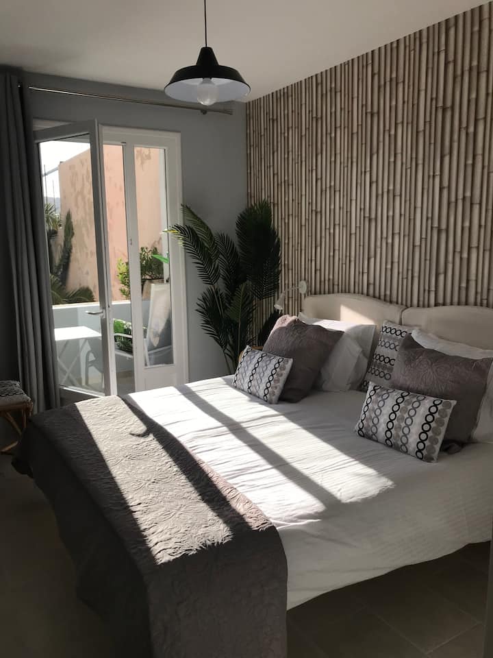 ห้องนอน 2 ทางเข้าลานทางเข้าโดยตรง