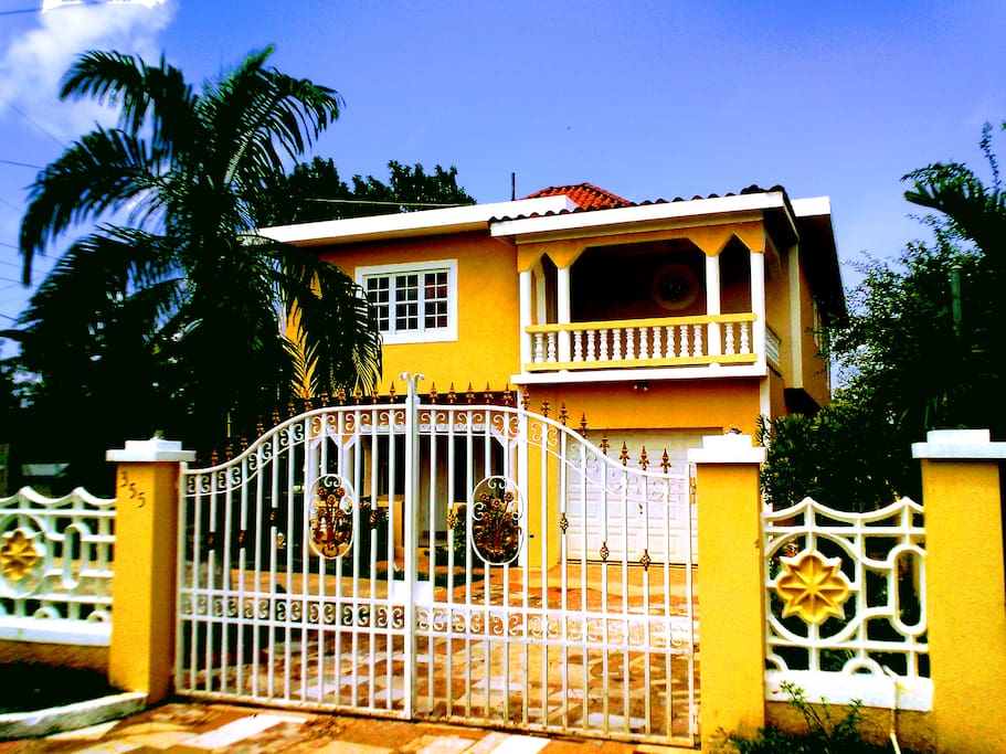 See here the front view of your Jamaican stay.