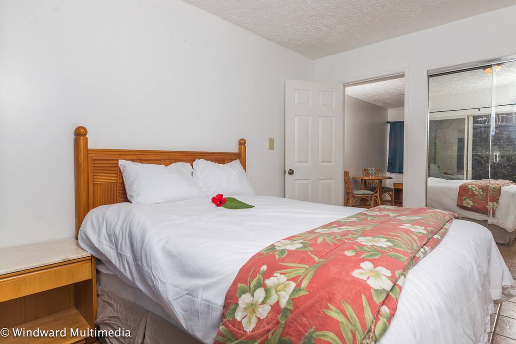 Bedroom with queen bed