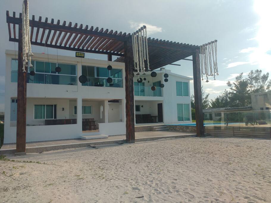 Terraza y Piscina
