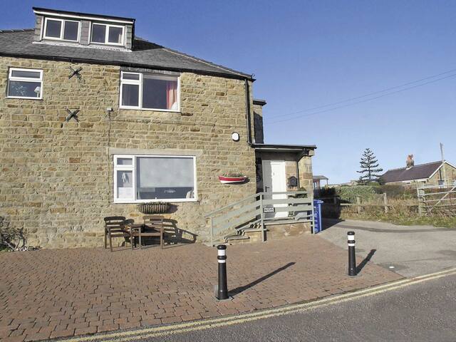 Airbnb Runswick Bay Holiday Rentals Places To Stay