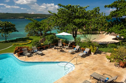 Fortlands Point on Discovery Bay