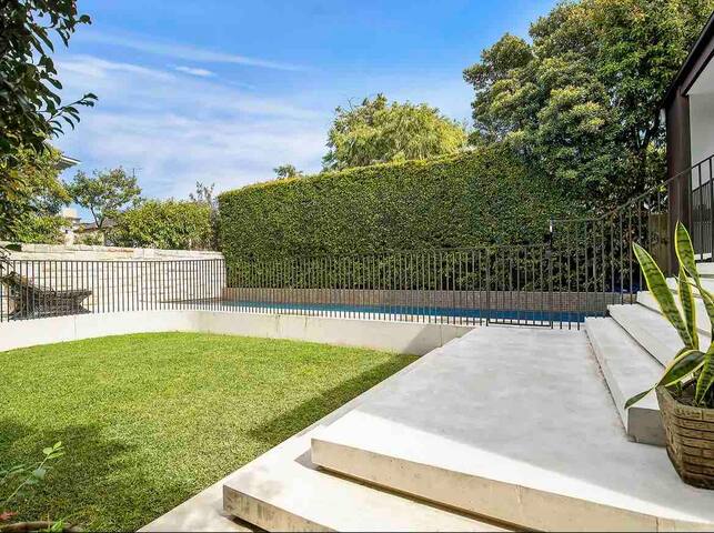 Hotel Luxury Designed House Bronte’s Best Street gallery image 5