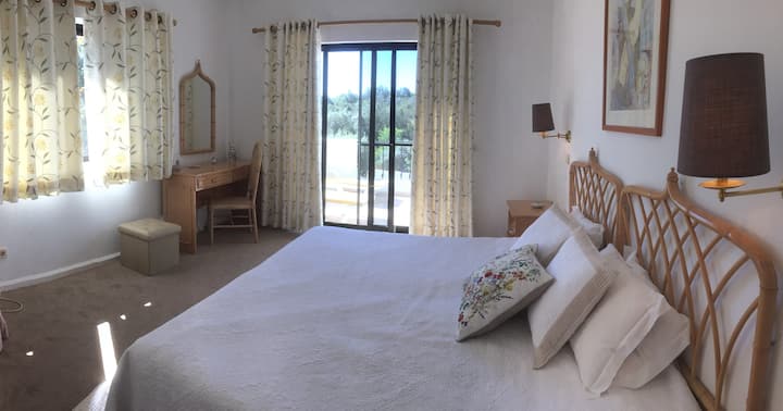 Na hivyo kitandani ...