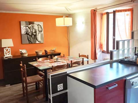 Pleasant apartment in the heart of the old village
