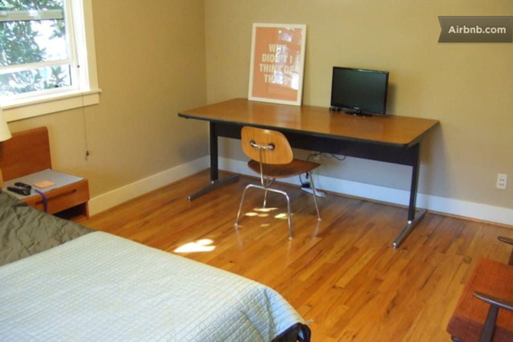 Vintage Herman Miller desk, and Eames chair. A stylish way to get some work done!