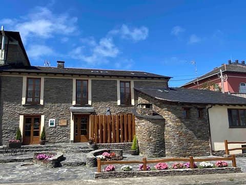 Nice rural house with views of the Navia estuary