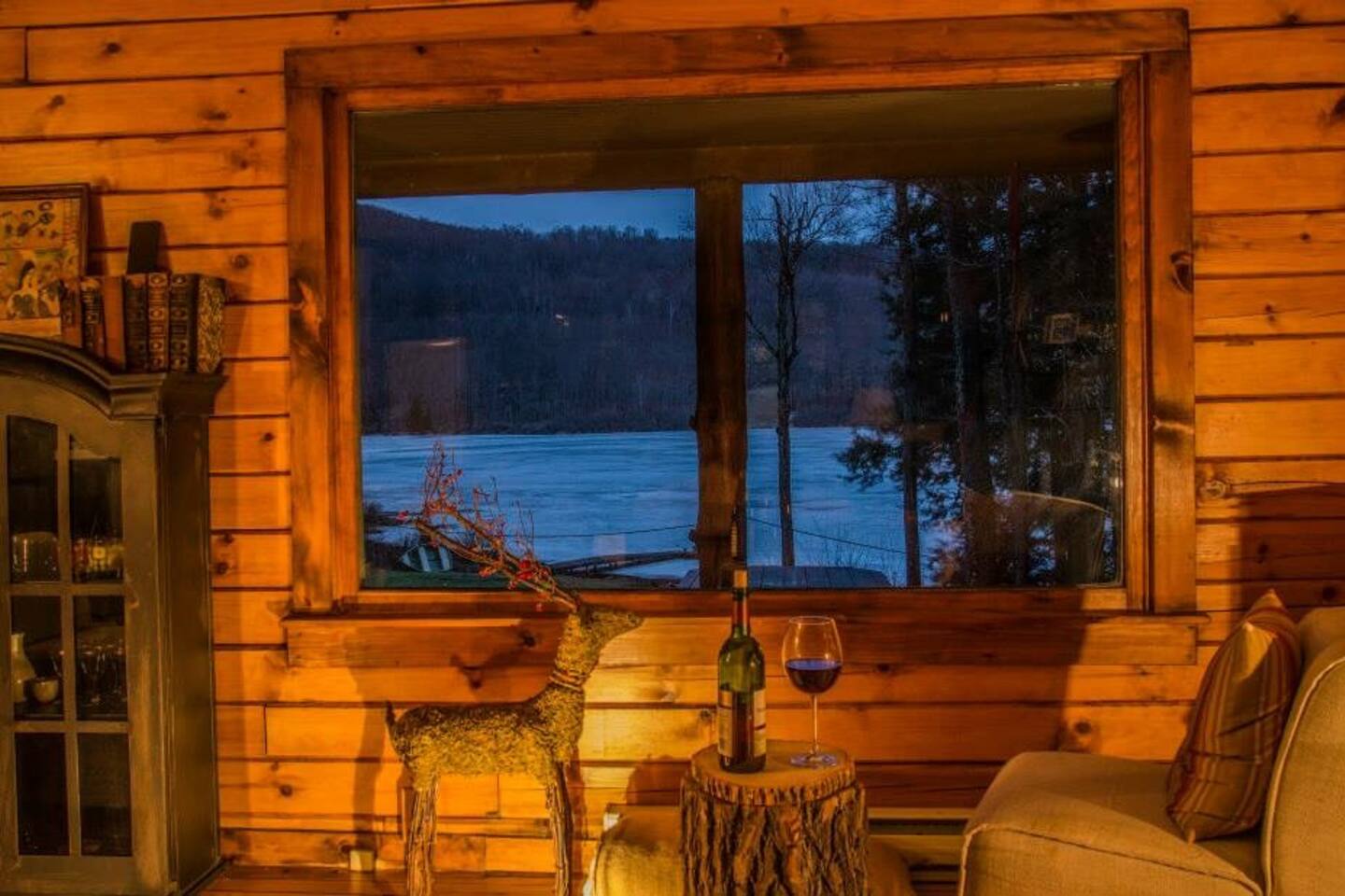 Romantic Lake Front Rustic Cabin By Nyc Designer Cabins For Rent